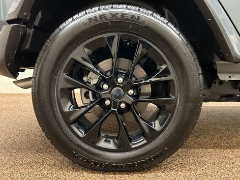 Used 2025 Jeep Wrangler Unlimited Sahara w/ Safety Group image 27