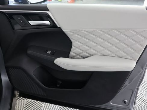 Used 2024 Mitsubishi Outlander SEL image 27