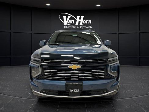 Used 2025 Chevrolet Tahoe High Country AWD/4WD image 2