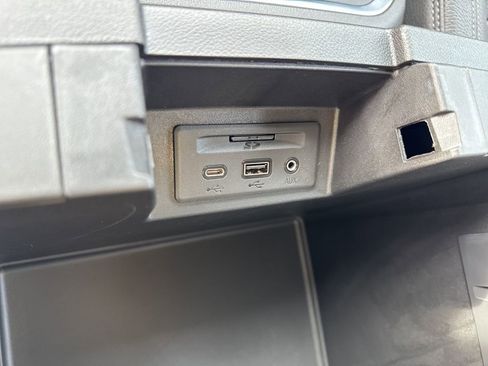 Used 2022 GMC Sierra 2500 Denali AWD/4WD image 36