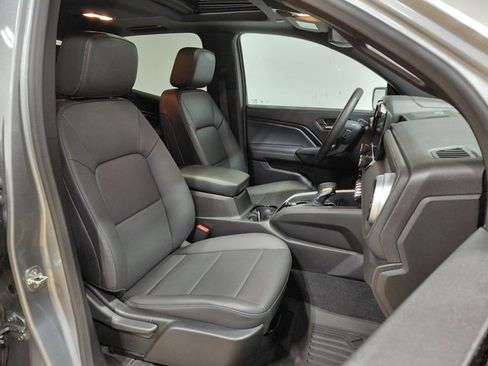 Used 2024 Chevrolet Colorado LT w/ LT Convenience Package III image 29