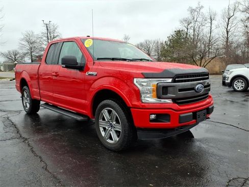 Certified 2018 Ford F150 XLT w/ Equipment Group 301A Mid image 3