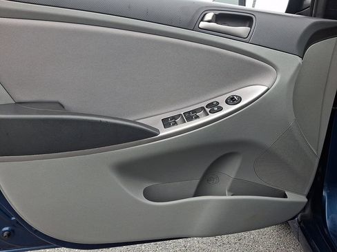 Used 2017 Hyundai Accent SE FWD image 12