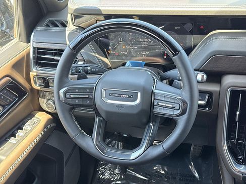 New 2026 GMC Yukon XL Denali Ultimate AWD/4WD image 8