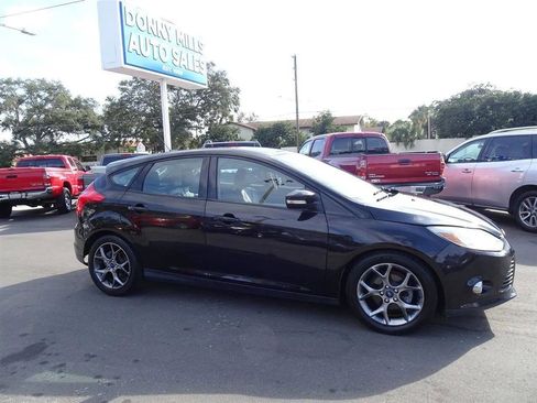 Used 2014 Ford Focus SE w/ Equipment Group 201A image 2
