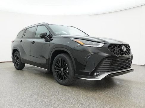 New 2026 Toyota Highlander XSE image 29