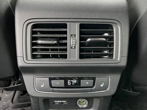 Used 2021 Audi SQ5 Prestige AWD/4WD image 16