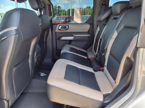 Used 2023 Ford Bronco Wildtrak AWD/4WD image 19