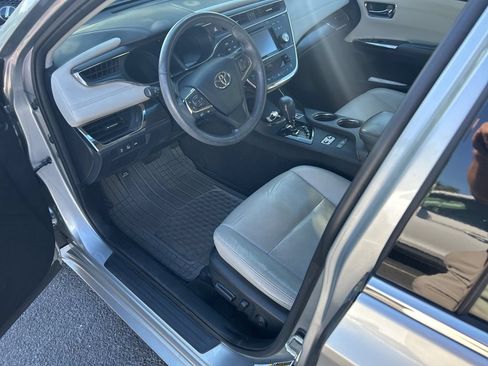 Used 2016 Toyota Avalon XLE Premium FWD image 7