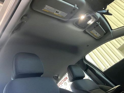 Used 2025 Chevrolet Malibu LT image 14