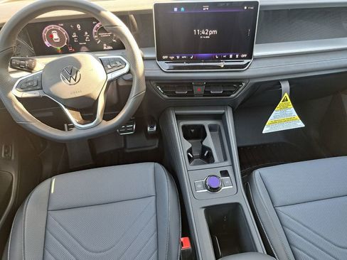 New 2026 Volkswagen Tiguan SE R-Line image 22