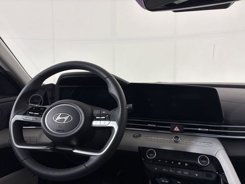 New 2026 Hyundai Elantra Limited FWD image 21