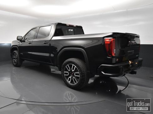 Used 2024 GMC Sierra 1500 AT4 w/ AT4 Preferred Package AWD/4WD image 5