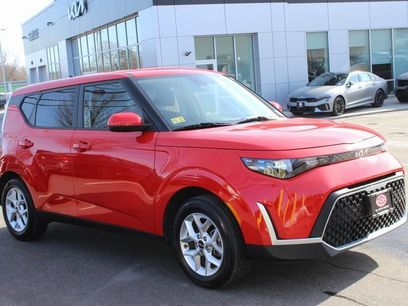 Used 2023 Kia Soul LX w/ LX Technology Package