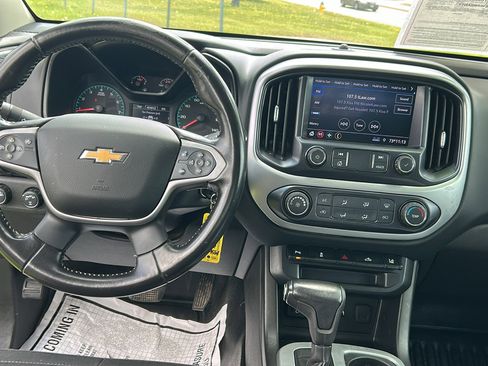 Used 2021 Chevrolet Colorado LT w/ Fleet Safety Package image 19