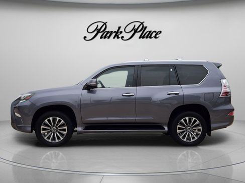 Used 2023 Lexus GX 460 Luxury w/ Accessory Package AWD/4WD image 2
