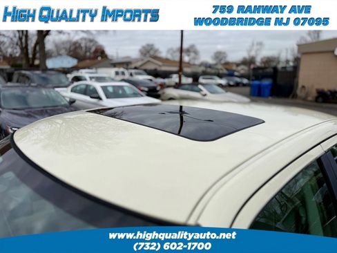 Used 2009 Chrysler 300 C image 12