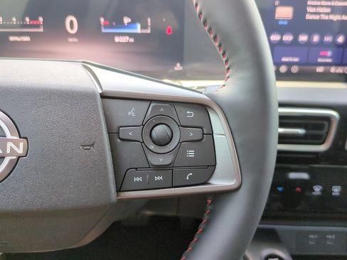 Certified 2026 Nissan Sentra SR w/ SR Premium Package FWD image 33