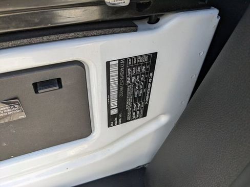 Used 2025 Mercedes-Benz Sprinter 2500 image 30