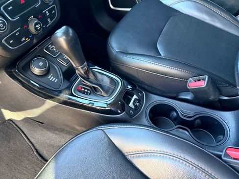 Used 2019 Jeep Compass Limited image 14