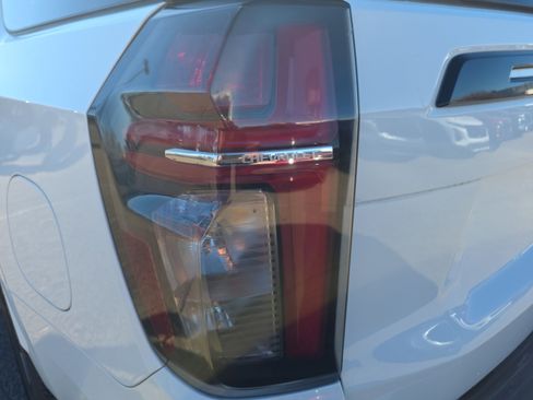 Used 2023 Chevrolet Tahoe Z71 image 18