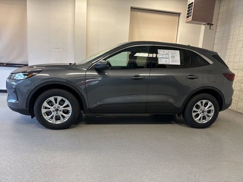 Used 2023 Ford Escape Active w/ Tech Pack #2 AWD/4WD image 41