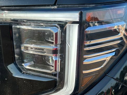 Used 2024 GMC Sierra 1500 Denali Ultimate AWD/4WD image 52