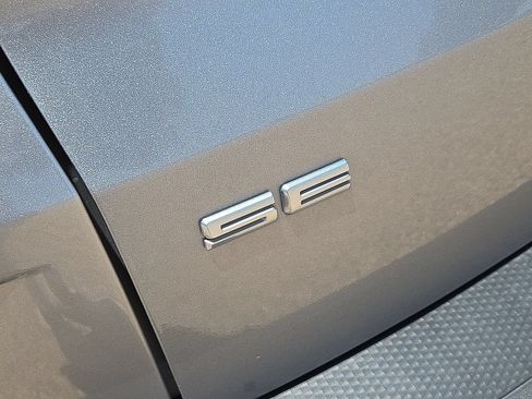 Used 2022 Ford Escape SE w/ Cold Weather Package FWD image 11