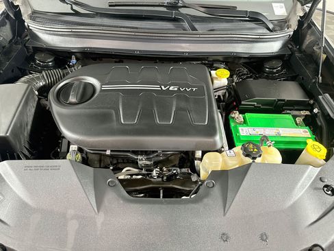 Used 2019 Jeep Cherokee Limited AWD/4WD image 32
