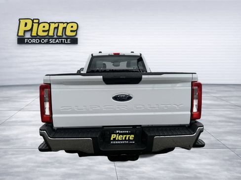 New 2026 Ford F250 XL w/ XL Chrome Package image 3