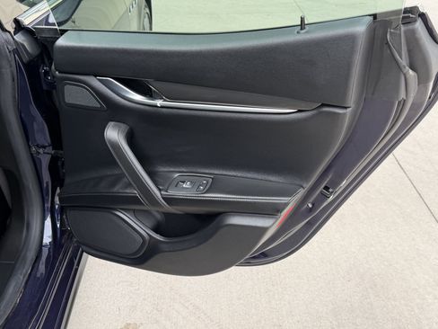 Used 2018 Maserati Ghibli RWD image 36