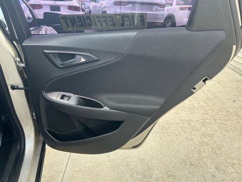 Used 2016 Chevrolet Malibu LT image 15