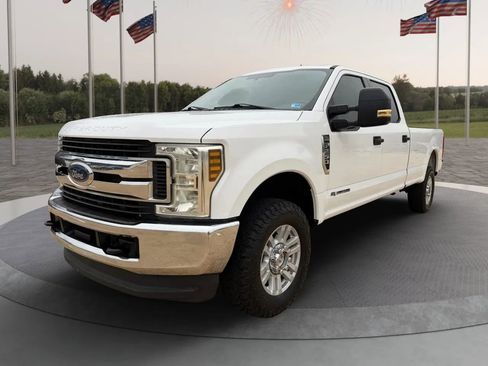 Used 2018 Ford F250 XLT w/ FX4 Off-Road Package image 1