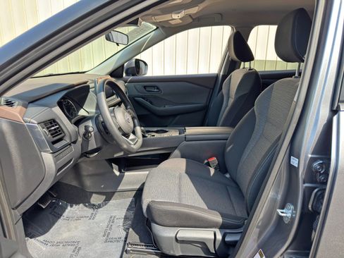 Used 2022 Nissan Rogue S FWD image 15
