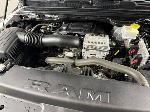 Used 2022 RAM 1500 Laramie AWD/4WD image 40