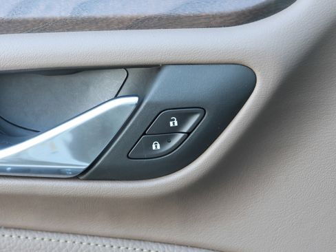 Used 2024 GMC Yukon XL Denali w/ Denali Reserve Package image 13