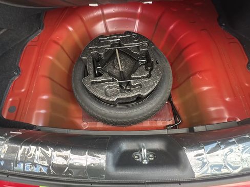 Used 2020 Hyundai Elantra SE FWD image 18