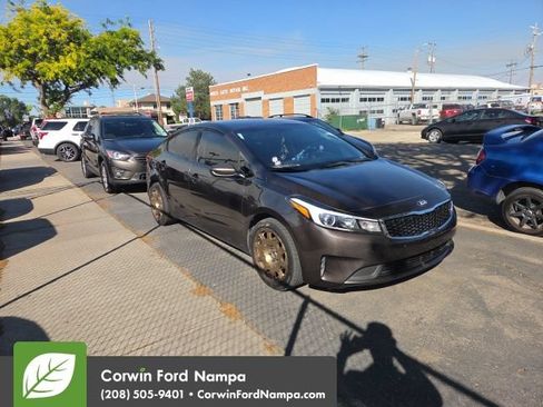 Used 2017 Kia Forte LX w/ LX Popular Package FWD image 5