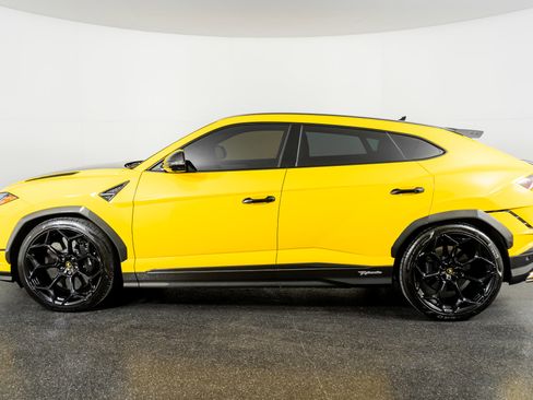 Used 2023 Lamborghini Urus Performante image 16