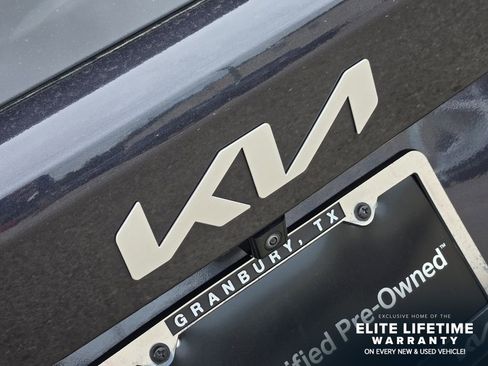 Certified 2025 Kia Sorento EX FWD image 9
