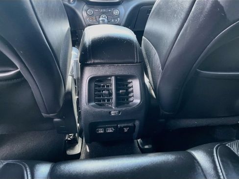 Used 2021 Jeep Cherokee High Altitude AWD/4WD image 25