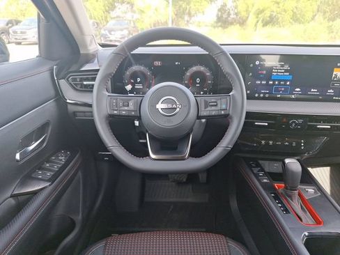 New 2026 Nissan Kicks SR FWD image 13