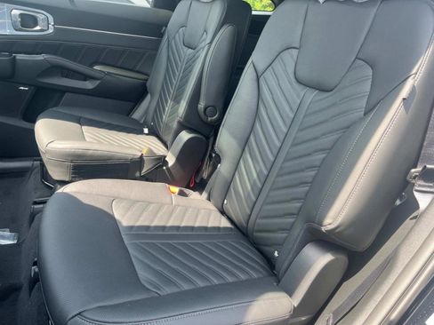 New 2025 Kia Sorento SX Prestige image 24