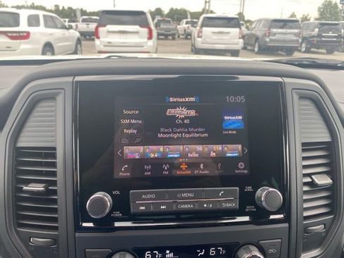 Used 2024 Nissan Titan SV w/ SV Convenience Package image 22