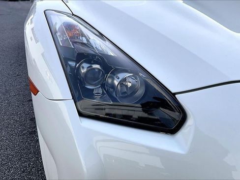 Used 2010 Nissan GT-R Premium AWD/4WD image 24