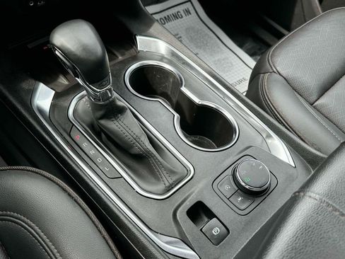 Used 2023 Chevrolet Traverse High Country image 31