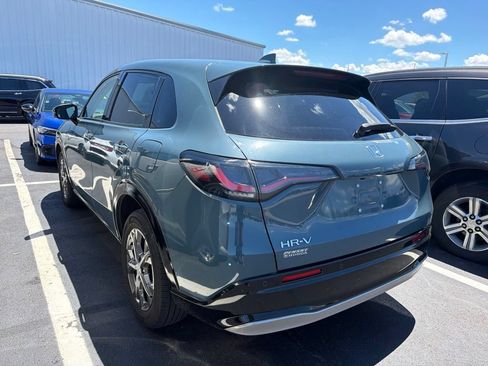 Used 2024 Honda HR-V EX-L image 2