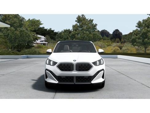 New 2026 BMW X2 xDrive28i w/ Technology Package image 3