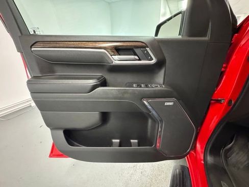 Used 2025 GMC Sierra 1500 Elevation w/ Elevation Premium Package image 12