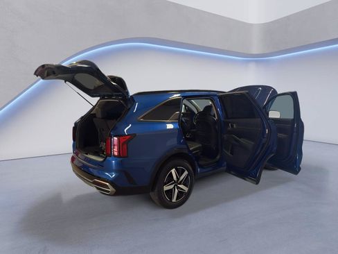 Used 2023 Kia Sorento S w/ Panoramic Sunroof Package FWD image 14
